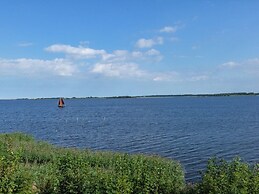 Superb Holiday Home Near the Lauwersmeer