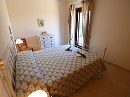 Enticing Farmhouse in Montalto di Castro near Sea