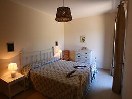 Enticing Farmhouse in Montalto di Castro near Sea