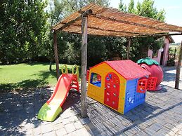 Enticing Farmhouse in Montalto di Castro near Sea