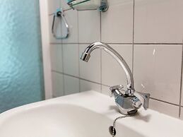 Quaint Chalet in Petithan With Roofed Pool