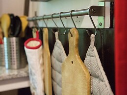 Quaint Chalet in Petithan With Roofed Pool