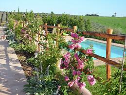 Belvilla by OYO Chic Farmhouse With Terrace