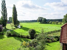 Heritage Holiday Home in Wienhausen near River