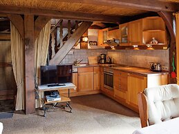 Heritage Holiday Home in Wienhausen near River