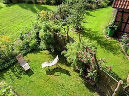 Heritage Holiday Home in Wienhausen near River