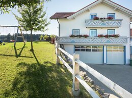 Schones Bauernhaus im Allgau mit Alpenblick