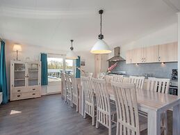 Modern Lodge in Centre of Giethoorn