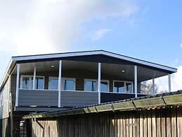 Modern Lodge in Centre of Giethoorn