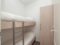 Modern Lodge in Centre of Giethoorn