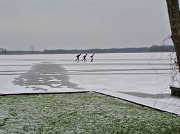 Modern Lodge in Centre of Giethoorn