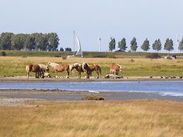 Modern Villa With 3 Bathrooms, Located Close to Lake Veere