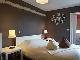 Luxury Villa in Stavelot with Hot Tub