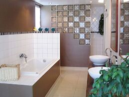 Luxury Villa in Stavelot with Hot Tub