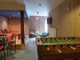 Luxury Villa in Stavelot with Hot Tub