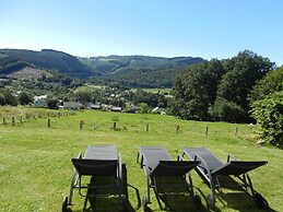 Luxury Villa in Stavelot with Hot Tub