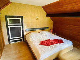 Farmhouse in Sint Joost With Pool & BBQ