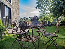 Charming Cottage in Gimnee