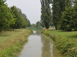 Cozy Cottage in Portomaggiore near Lake