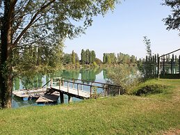 Cozy Cottage in Portomaggiore near Lake