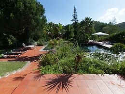 Stylish Villa With Private Swimming Pool