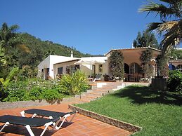 Stylish Villa With Private Swimming Pool