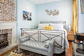 Luxurious Private Suites in Downtown Charleston