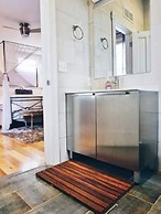 Luxurious Private Suites in Downtown Charleston