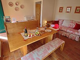 Farmhouse With Swimming Pool in Montelabbate