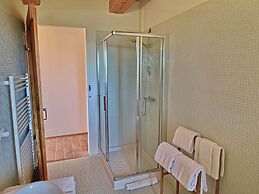 Farmhouse With Swimming Pool in Montelabbate