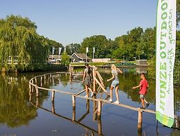 Well Furnished Home for Groups with Dishwasher near Water