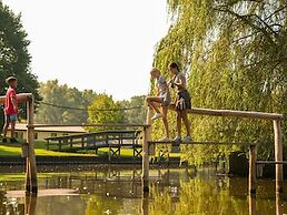 Well Furnished Home for Groups with Dishwasher near Water