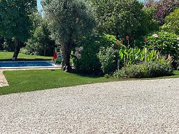 Farmhouse in Montemor-o-novo With Swimming Pool