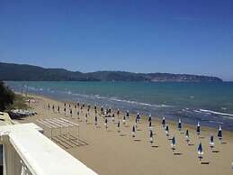 Scenic Holiday Home in Giannella near Beach