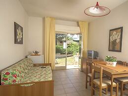 Scenic Holiday Home in Giannella near Beach