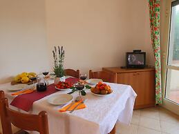 Scenic Holiday Home in Giannella near Beach