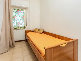 Scenic Holiday Home in Giannella near Beach