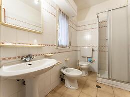 Scenic Holiday Home in Giannella near Beach