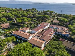 Scenic Holiday Home in Giannella near Beach