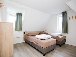 Inviting Villa in Voorthuizen With Garden