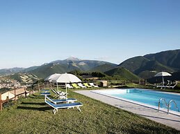 Farmhouse With a Magnificent Panorama, Swimming Pool, Near Cagli