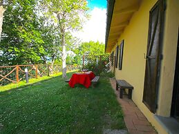 Farmhouse With a Magnificent Panorama, Swimming Pool, Near Cagli