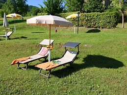 Villa ad Apecchio con Giardino