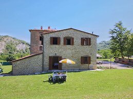 Villa ad Apecchio con Giardino
