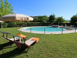 Villa ad Apecchio con Giardino
