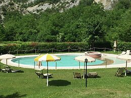 Apartment in Marche With Pool Access