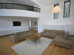 Luxurious Villa in Pont-aven With Private Pool
