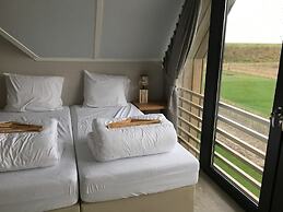 Villa Oesterdam Deluxe Sleeps 8