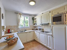 Friendly Villa Escape