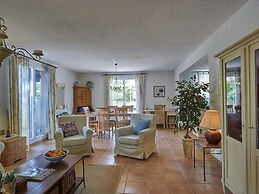 Friendly Villa Escape